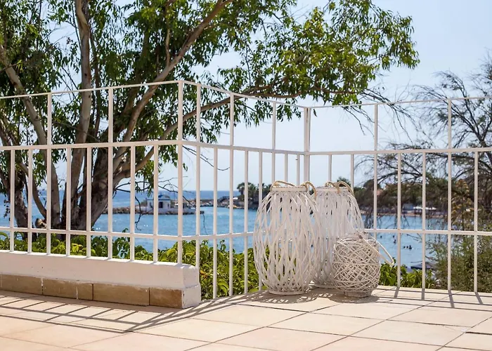 Salty Front House Holiday home *