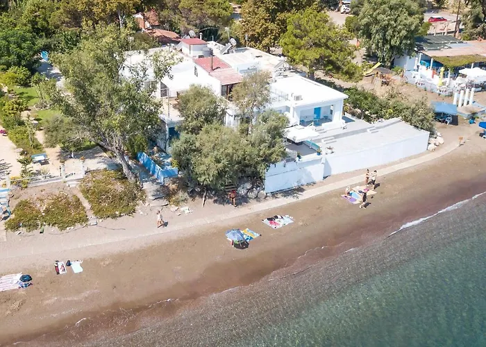 Salty Front House بيت للعطل فاليراكي