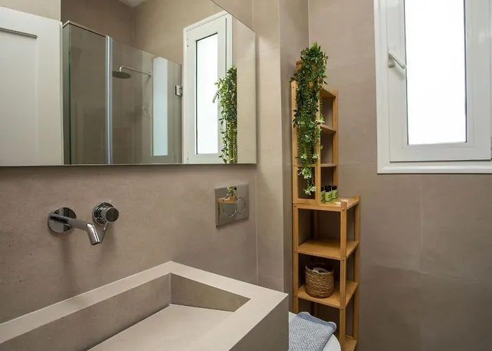 Salty Front House بيت للعطل *